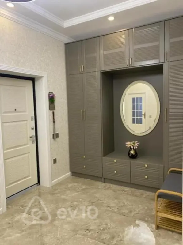 Kirayə verilir 3 otaqlı yeni tikili 140 m²