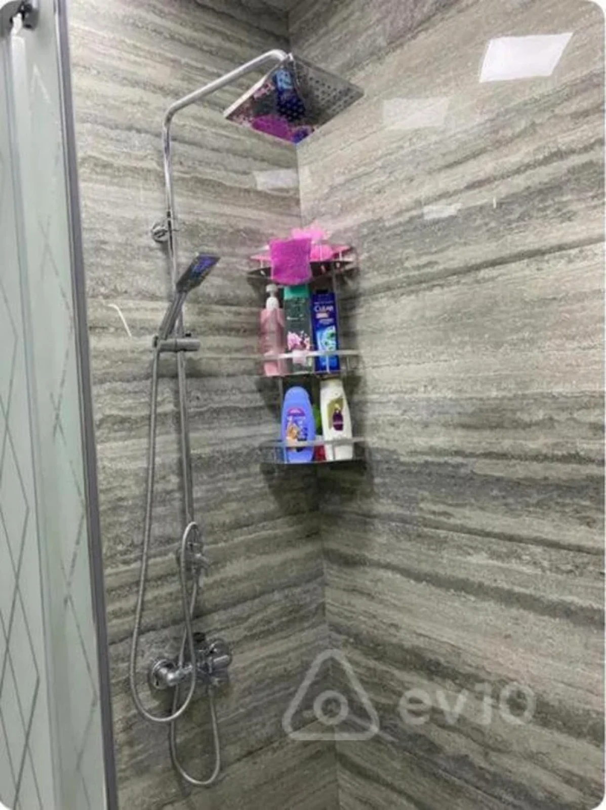 Kirayə verilir 3 otaqlı yeni tikili 140 m²