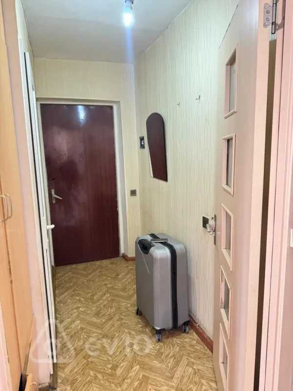 Kirayə verilir 2 otaqlı köhnə tikili 45 m²