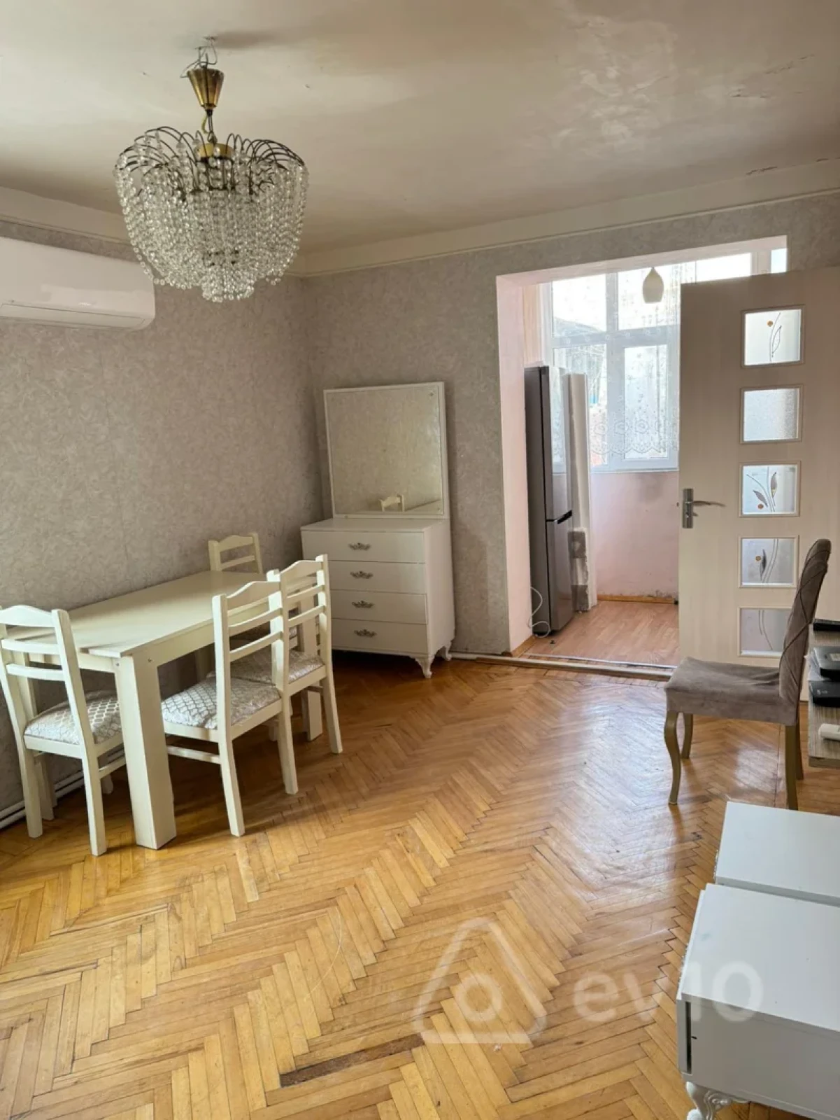 Kirayə verilir 2 otaqlı köhnə tikili 45 m²