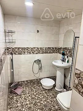 Kirayə verilir 2 otaqlı köhnə tikili 45 m²