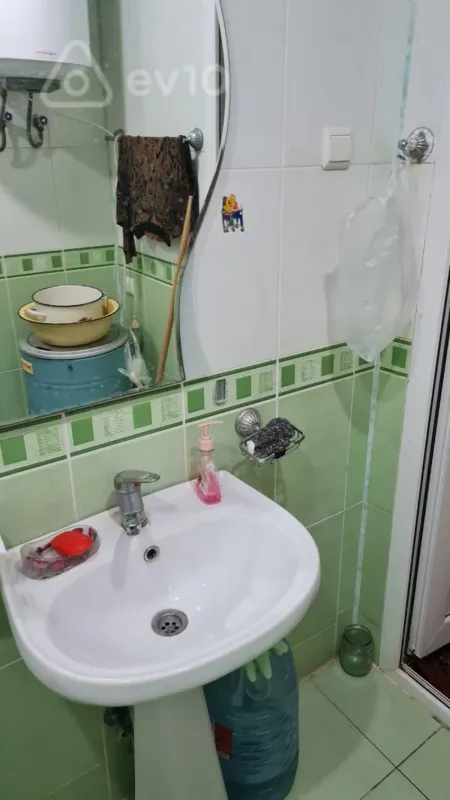 Satılır 2 otaqlı yeni tikili 56 m²