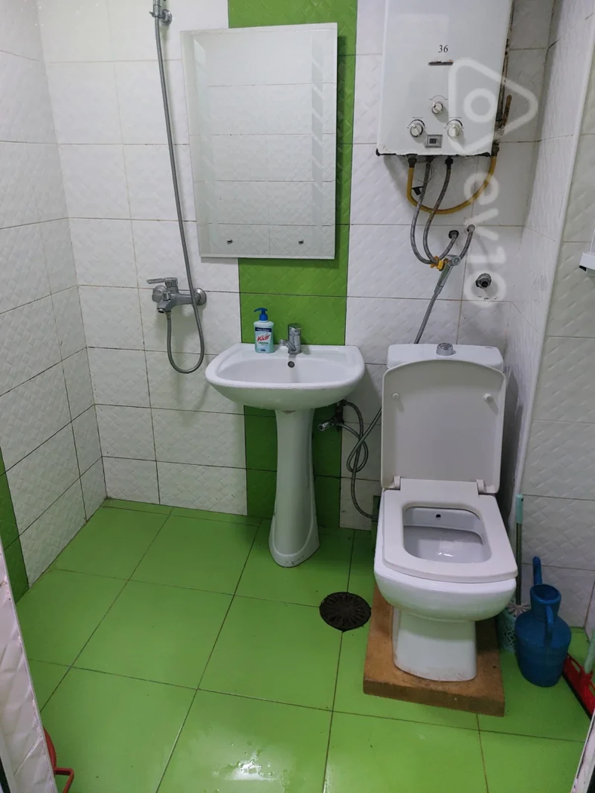 Kirayə verilir 2 otaqlı köhnə tikili 15 m²