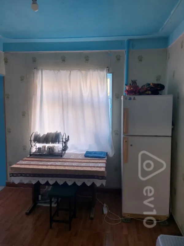 Kirayə verilir 2 otaqlı köhnə tikili 15 m²