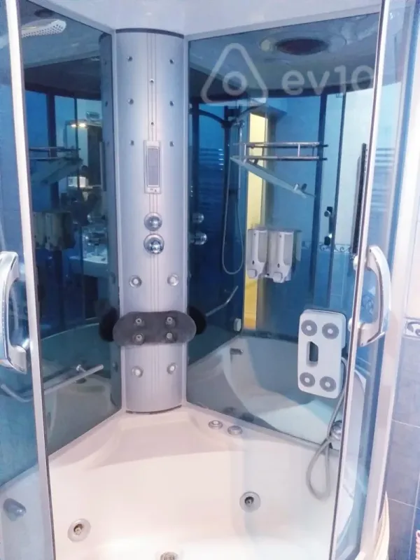 Kirayə verilir 2 otaqlı yeni tikili 100 m²