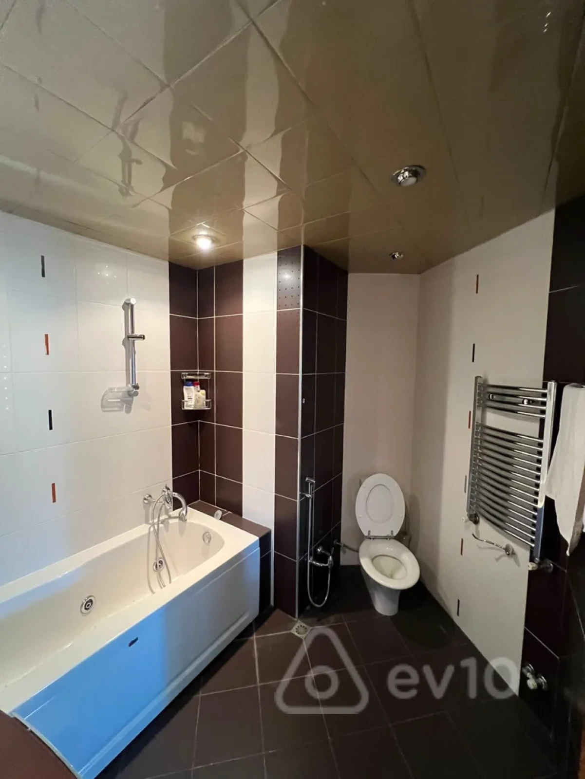 Satılır 3 otaqlı yeni tikili 145 m²