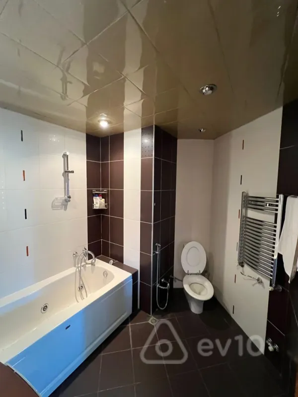 Satılır 3 otaqlı yeni tikili 145 m²