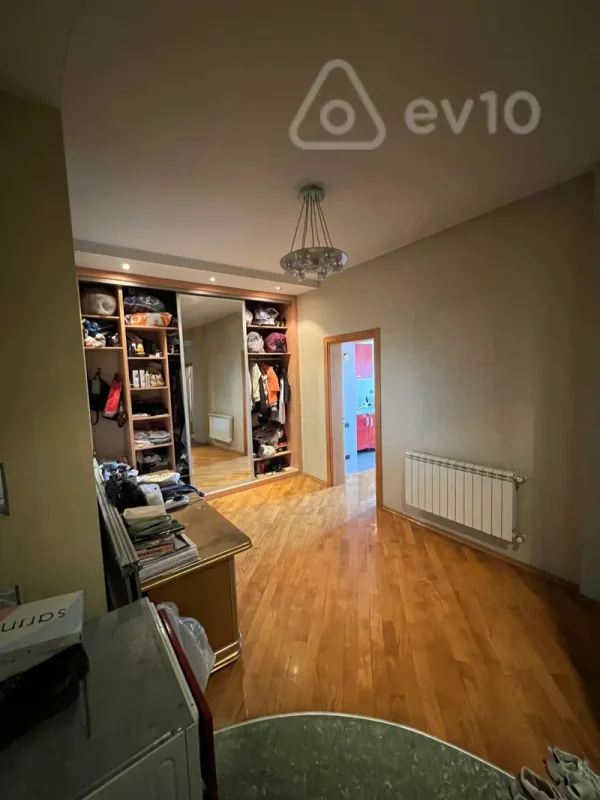 Satılır 3 otaqlı yeni tikili 145 m²