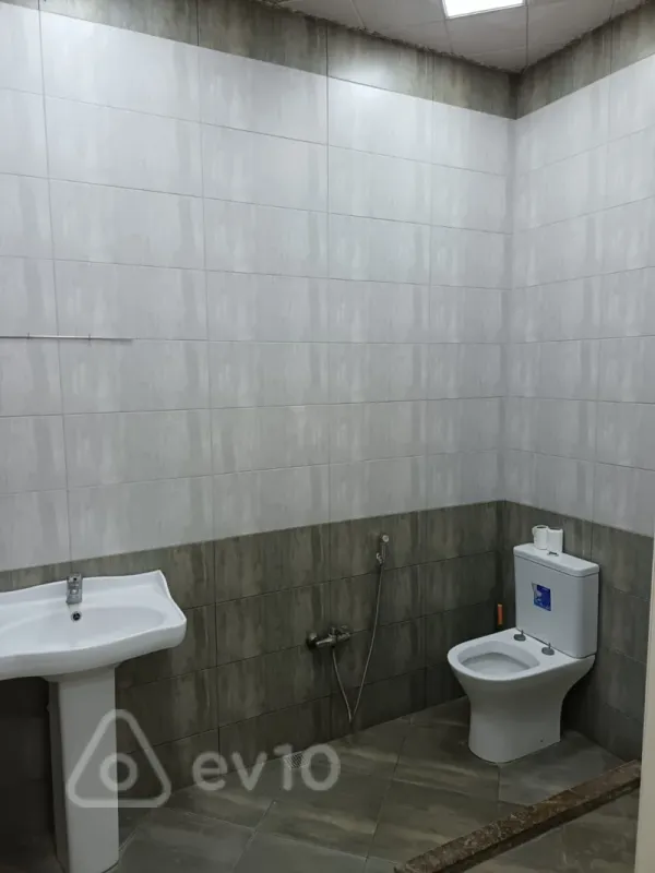 Kirayə verilir 2 otaqlı yeni tikili 85 m²