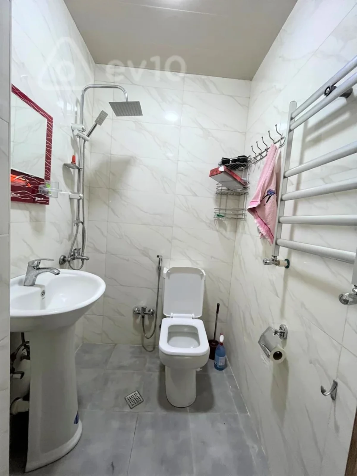 Satılır 4 otaqlı yeni tikili 120 m²