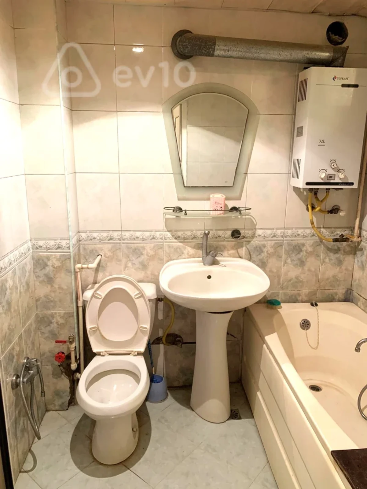 Kirayə verilir 1 otaqlı köhnə tikili 42 m²