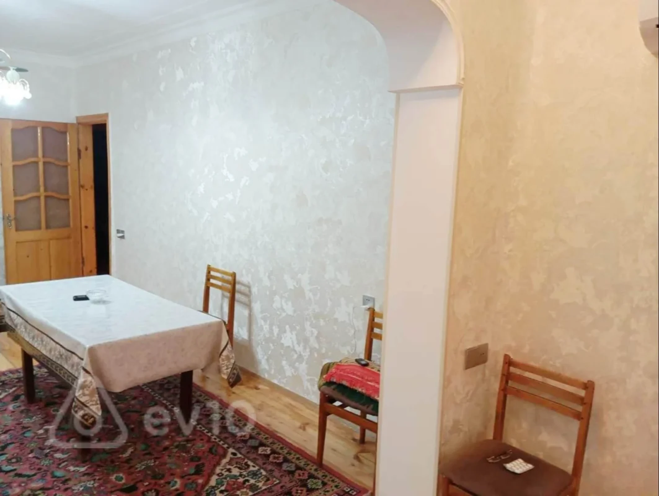 Satılır 3 otaqlı köhnə tikili 90 m²