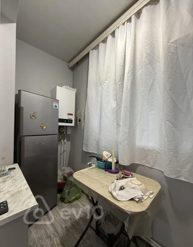 Satılır 2 otaqlı köhnə tikili 35 m²