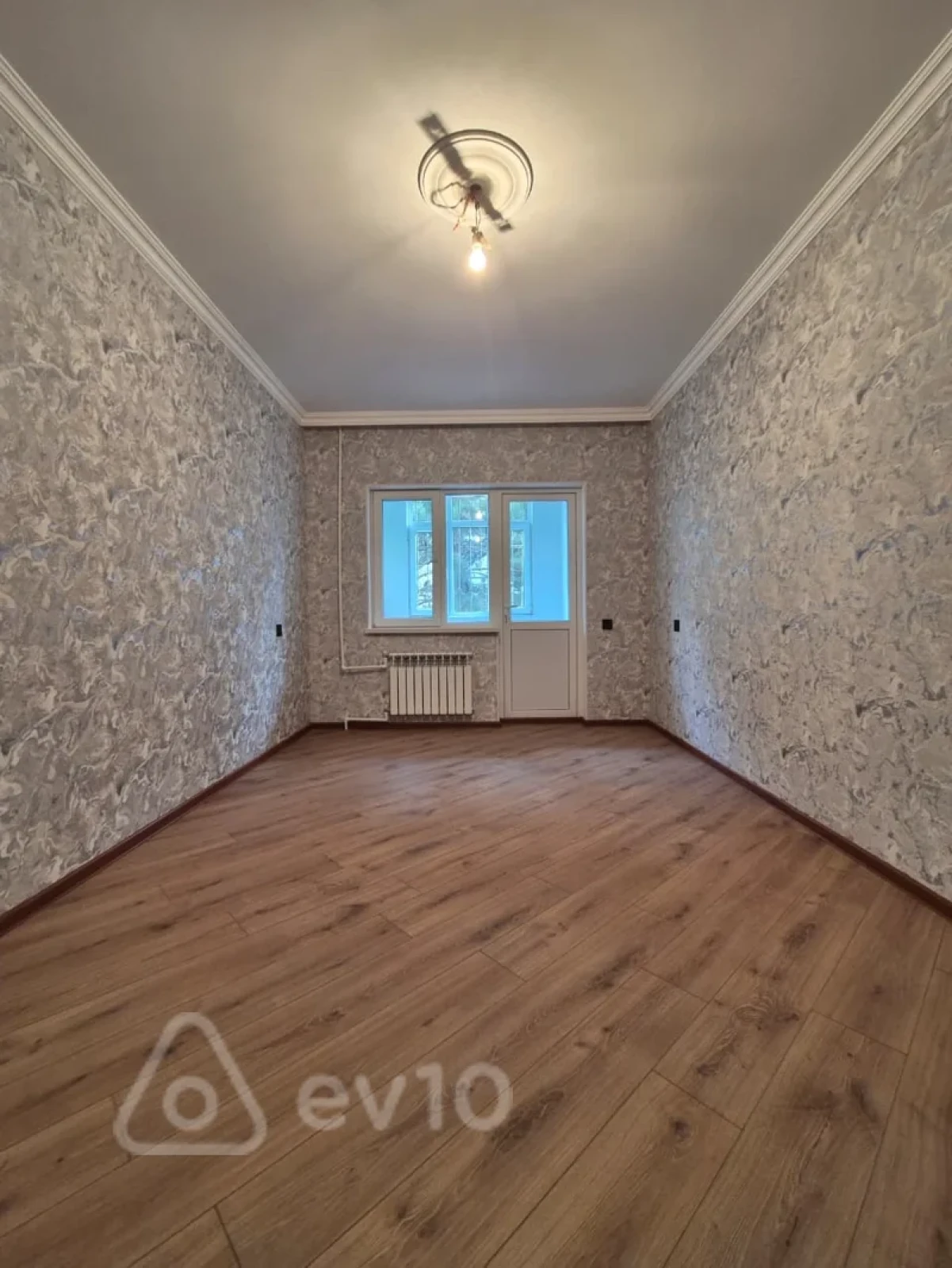 Satılır 3 otaqlı köhnə tikili 85 m²