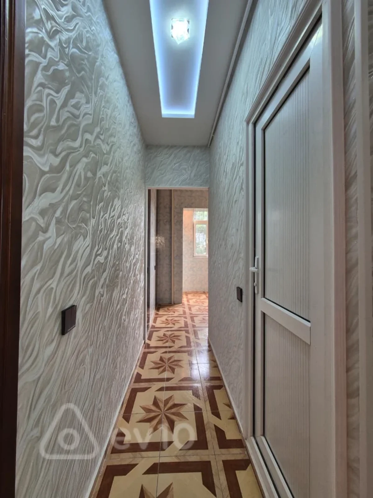 Satılır 3 otaqlı köhnə tikili 85 m²