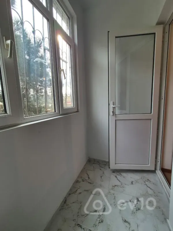 Satılır 3 otaqlı köhnə tikili 85 m²