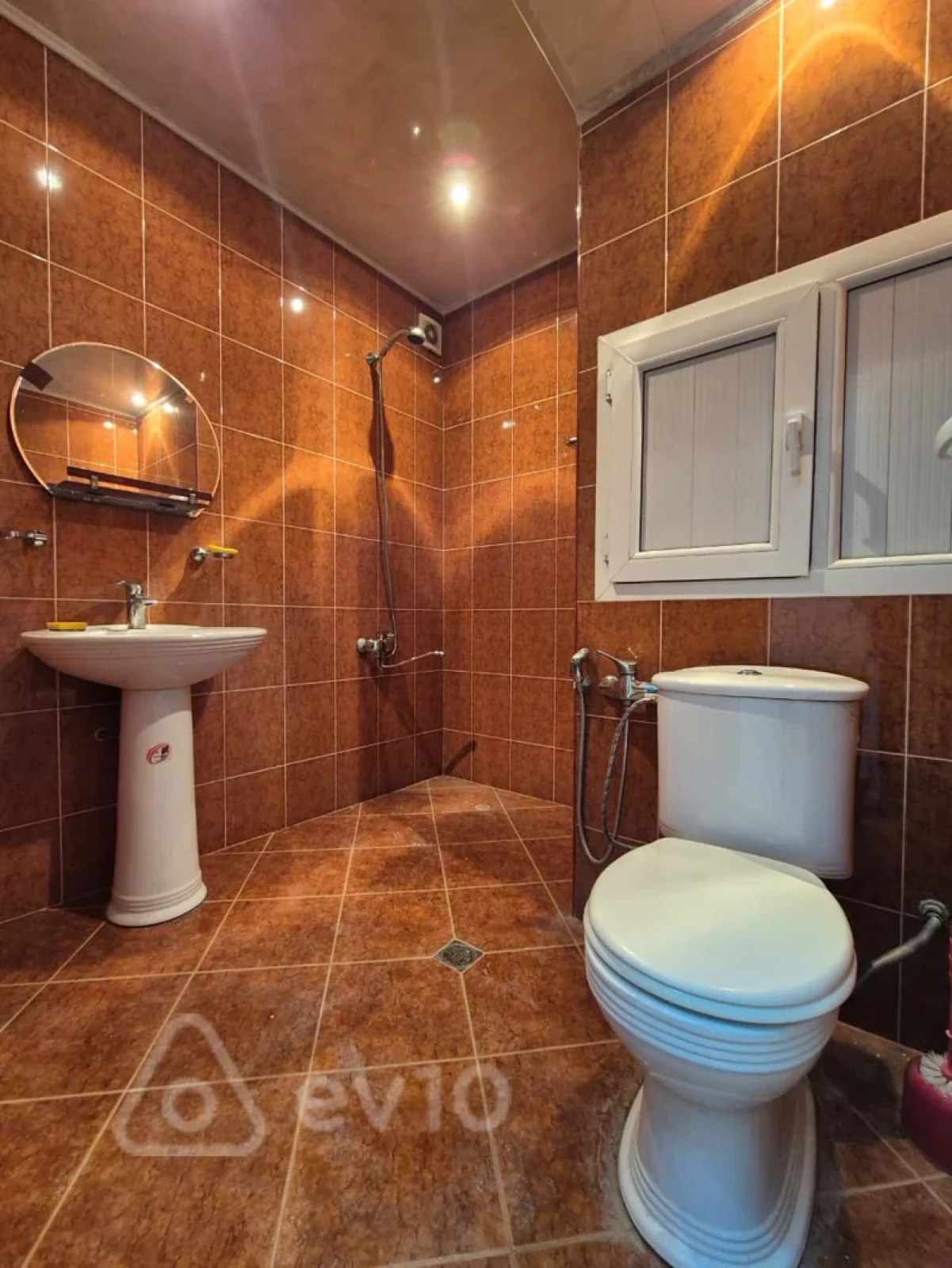 Satılır 3 otaqlı köhnə tikili 85 m²