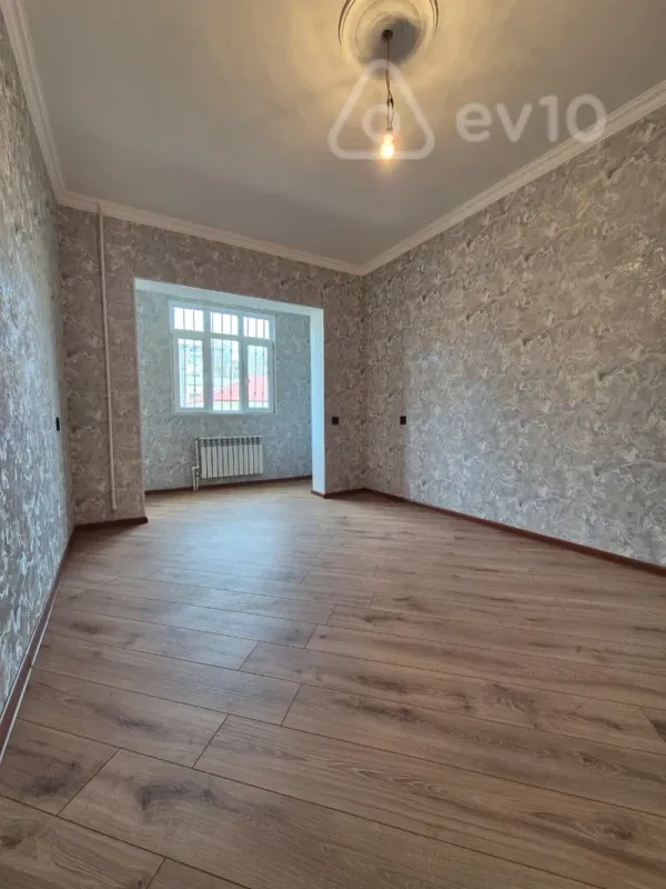 Satılır 3 otaqlı köhnə tikili 85 m²