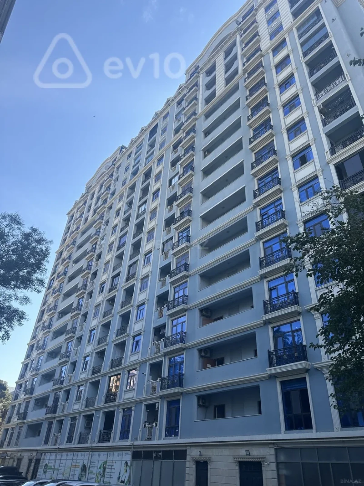 Kirayə verilir 3 otaqlı yeni tikili 120 m²
