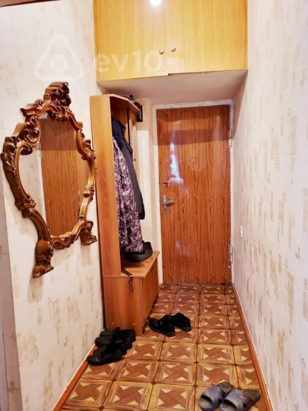 Satılır 2 otaqlı köhnə tikili 47 m²