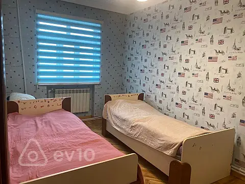 Kirayə verilir 4 otaqlı köhnə tikili 110 m²