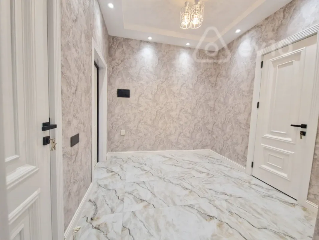 Kirayə verilir 2 otaqlı yeni tikili 70 m²