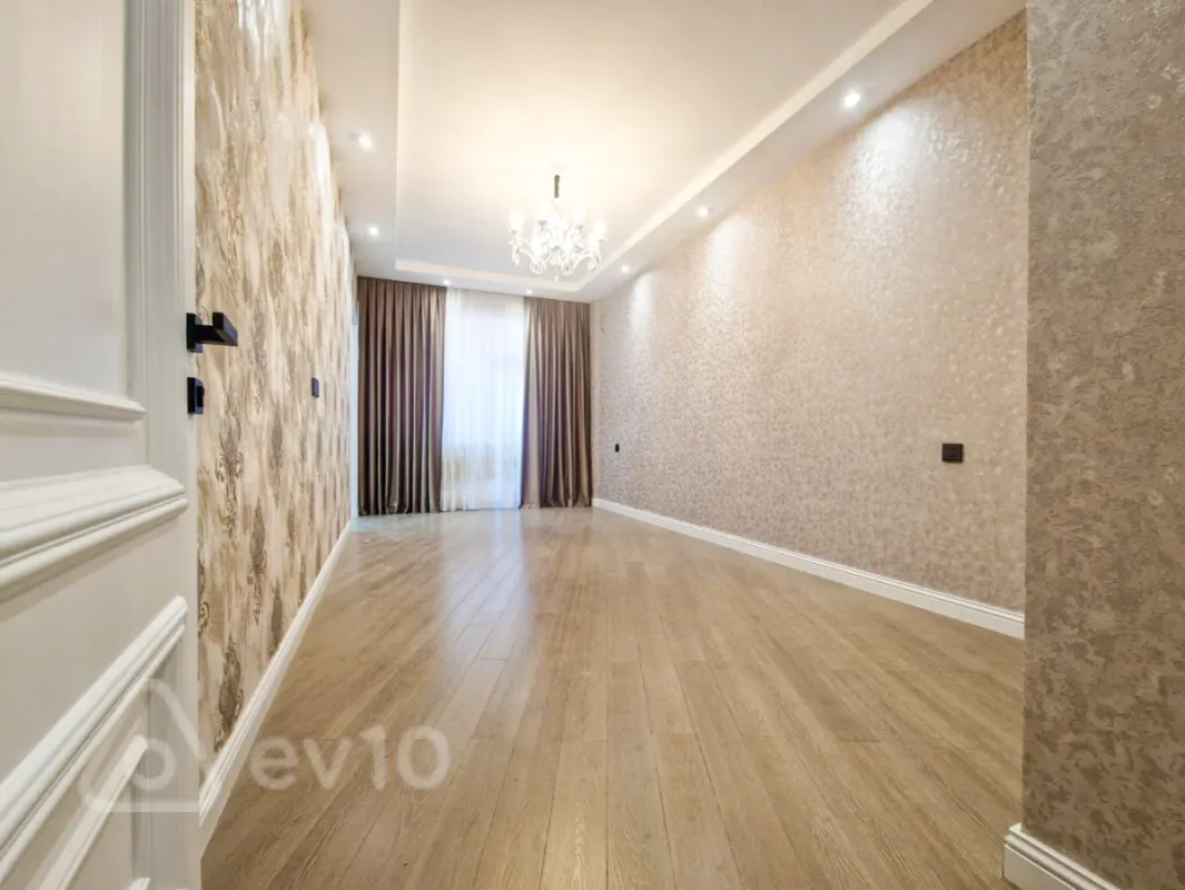 Kirayə verilir 2 otaqlı yeni tikili 70 m²