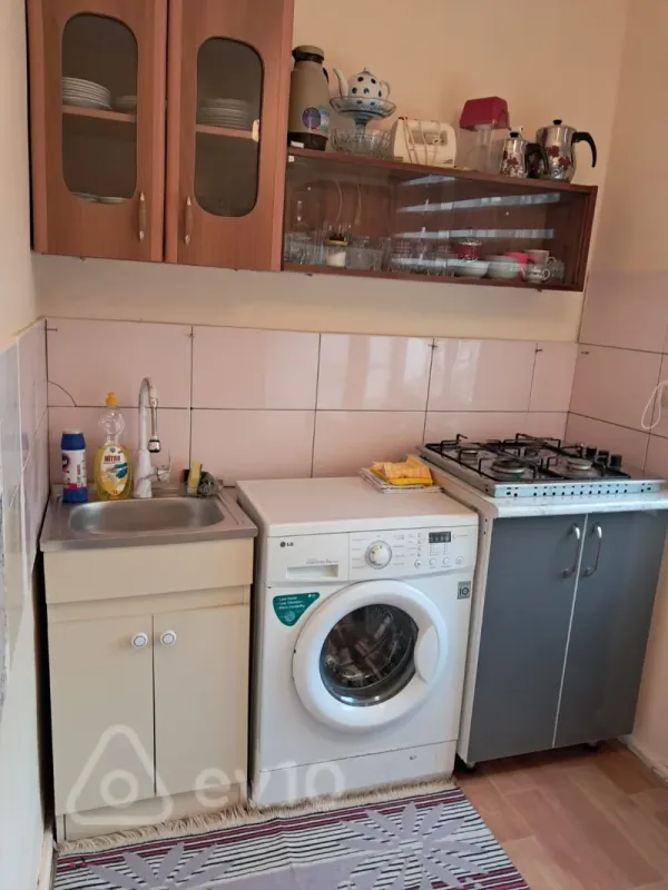 Satılır 1 otaqlı köhnə tikili 35 m²