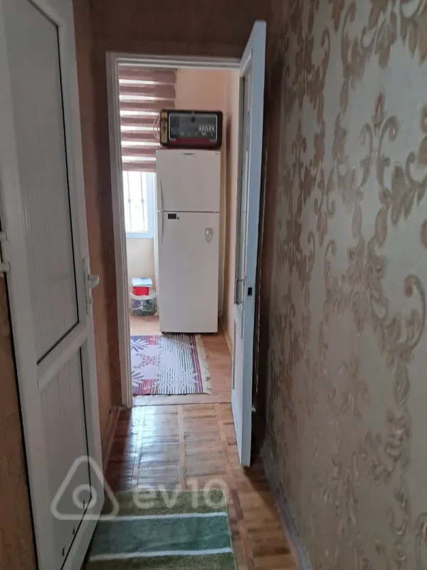 Satılır 1 otaqlı köhnə tikili 35 m²