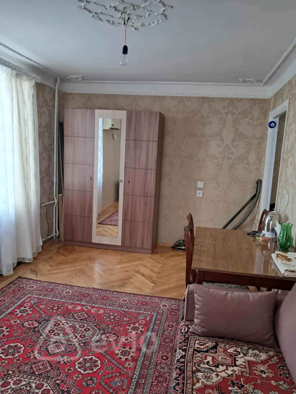 Satılır 1 otaqlı köhnə tikili 35 m²