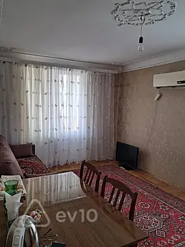 Satılır 1 otaqlı köhnə tikili 35 m²