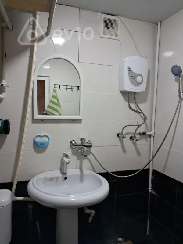 Satılır 1 otaqlı köhnə tikili 35 m²
