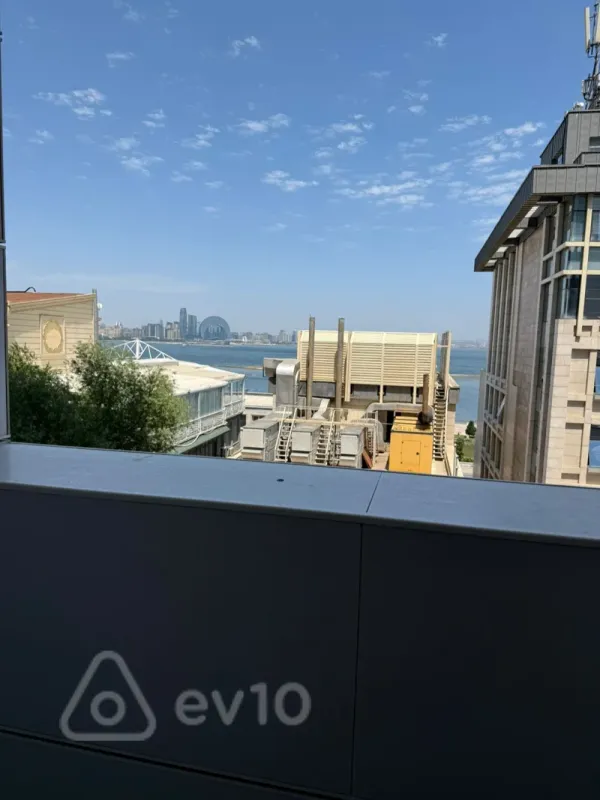 Kirayə verilir 2 otaqlı yeni tikili 92 m²