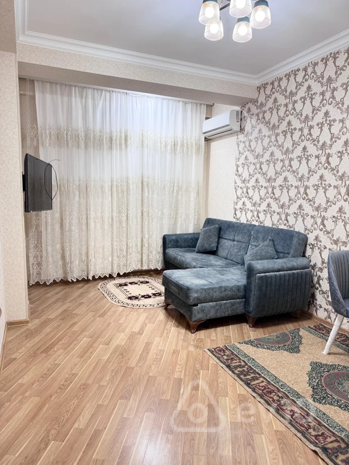Kirayə verilir 2 otaqlı yeni tikili 70 m²