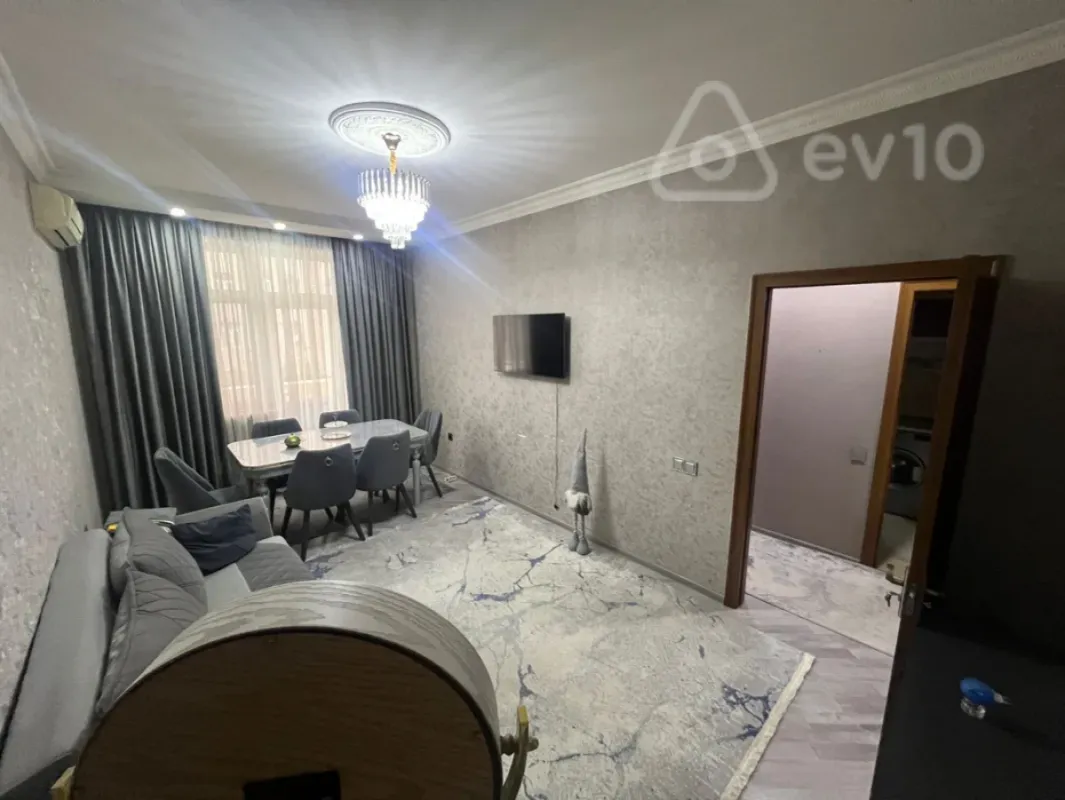 Kirayə verilir 3 otaqlı yeni tikili 70 m²
