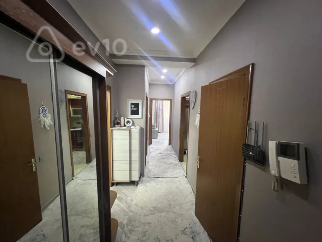 Kirayə verilir 3 otaqlı yeni tikili 70 m²