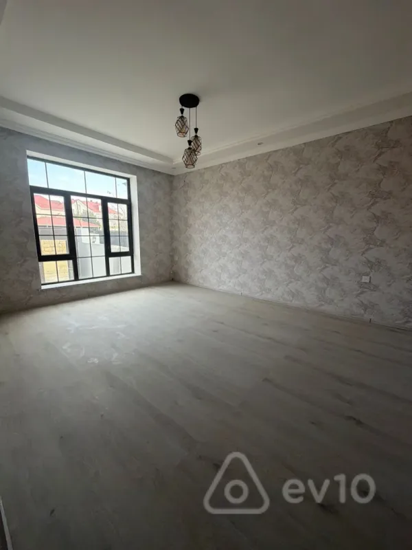 Satılır 4 otaqlı həyət evi 180 m²