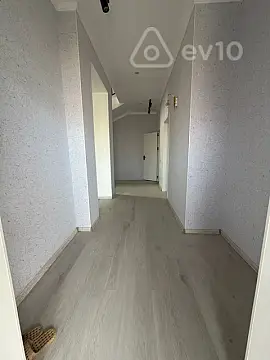 Satılır 4 otaqlı həyət evi 180 m²