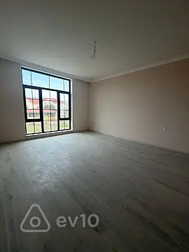 Satılır 4 otaqlı həyət evi 180 m²