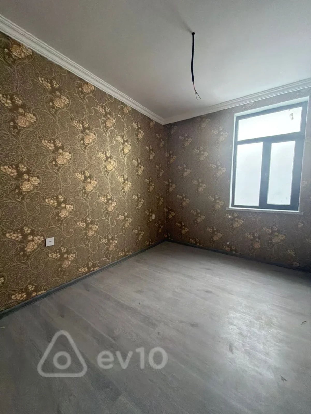 Satılır 4 otaqlı həyət evi 180 m²