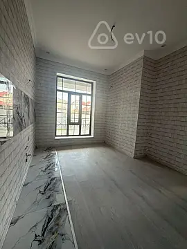 Satılır 4 otaqlı həyət evi 180 m²