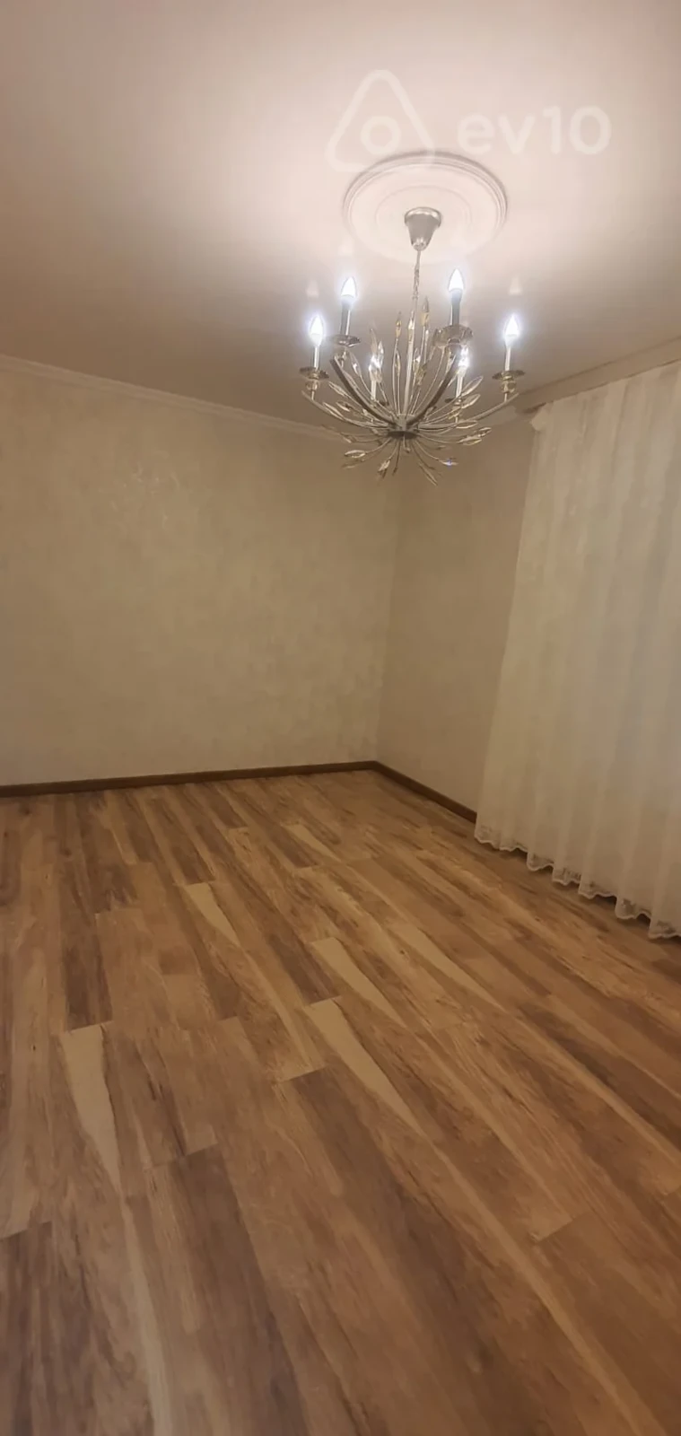 Satılır 3 otaqlı köhnə tikili 65 m²
