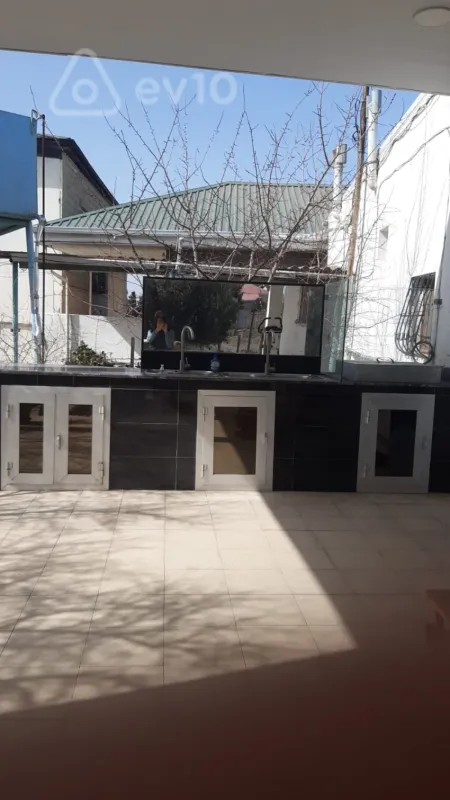 Kirayə verilir 3 otaqlı həyət evi 100 m²