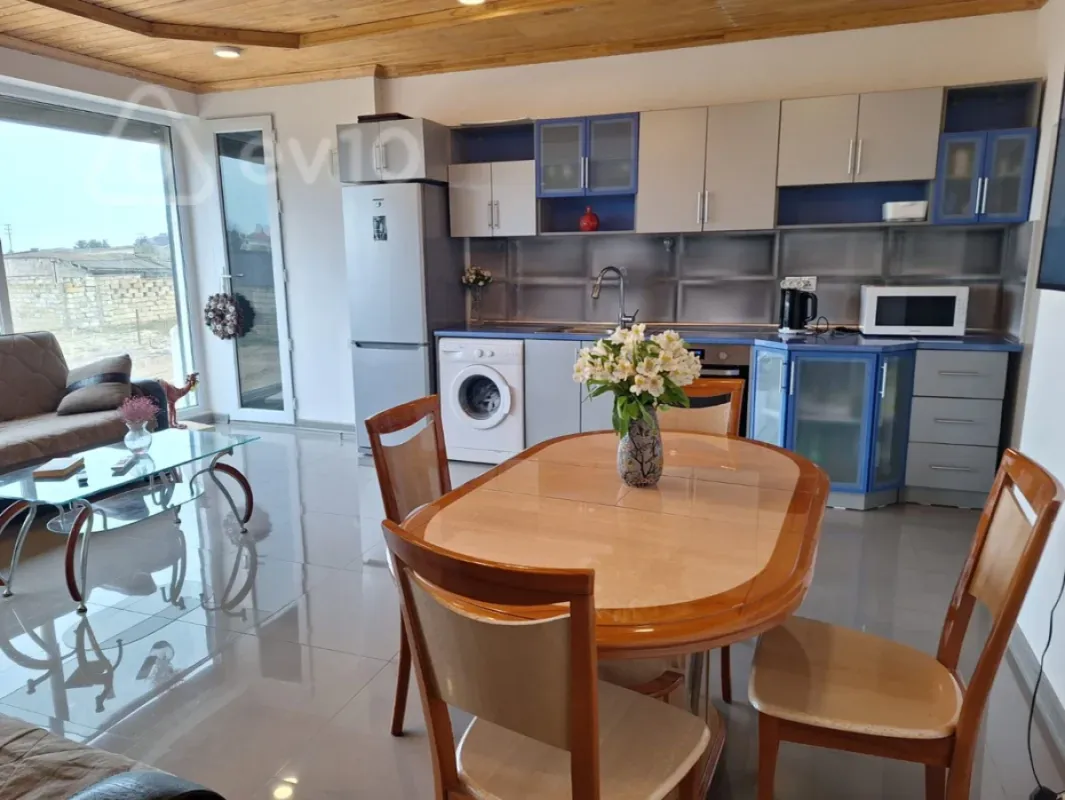 Kirayə verilir 3 otaqlı həyət evi 100 m²