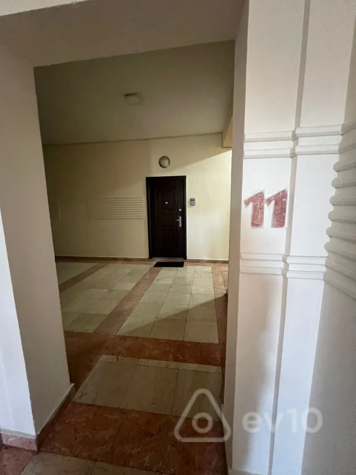 Kirayə verilir 3 otaqlı yeni tikili 130 m²
