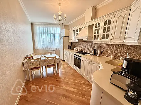 Kirayə verilir 2 otaqlı yeni tikili 85 m²