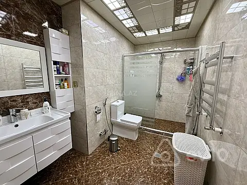 Kirayə verilir 2 otaqlı yeni tikili 85 m²