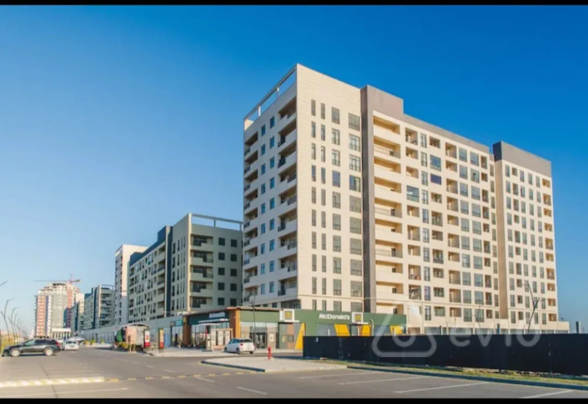 Satılır 2 otaqlı yeni tikili 75.5 m²