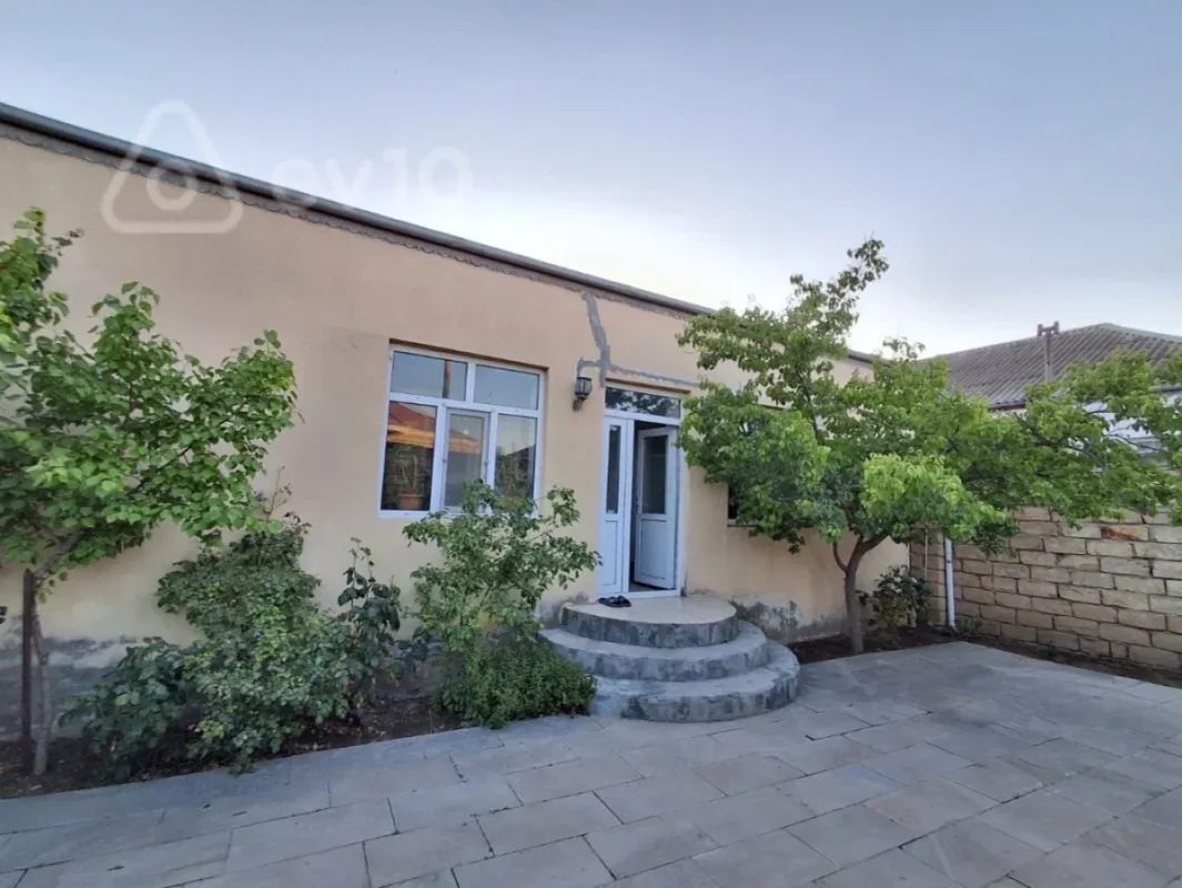 Kirayə verilir 4 otaqlı həyət evi 190 m²