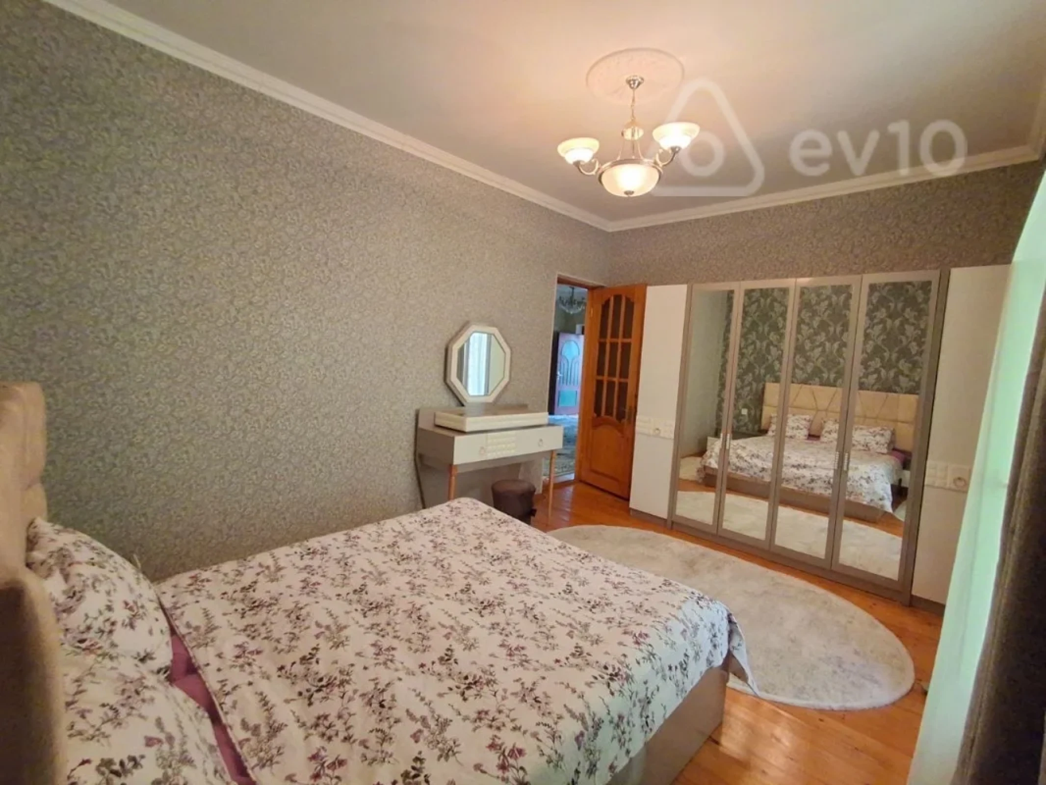 Kirayə verilir 4 otaqlı həyət evi 190 m²